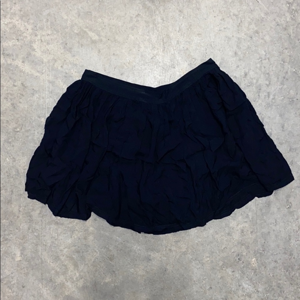 AEO black pleated skirt